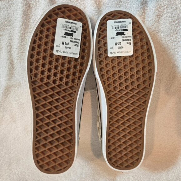 Vans Checkerboard Sneakers - Picture 6 of 6